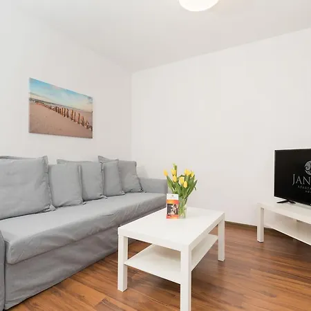 Apartment Jantar Center 2 *